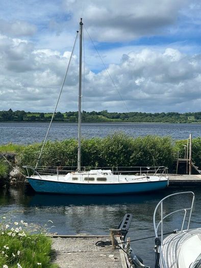 Achilles 24 Fin Keel Sailing Cruiser