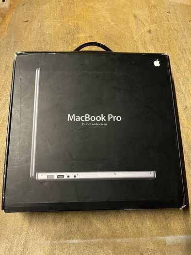 MacBook Pro Apple 15 "empty box