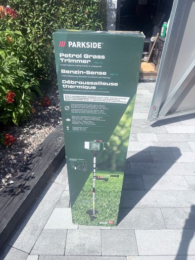 Petrol Strimmer (new)