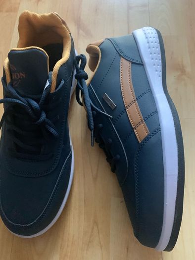 Man's shoes  ( No price below 15 e)