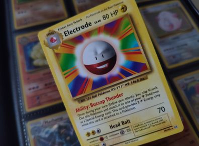Electrode ! Non-Holo Rare ! from Evolutions Set ! 2016 ! Pokemon Card