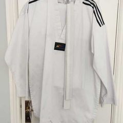 Adidas WTF taekwondo uniform  size 190