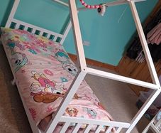 Childs bed