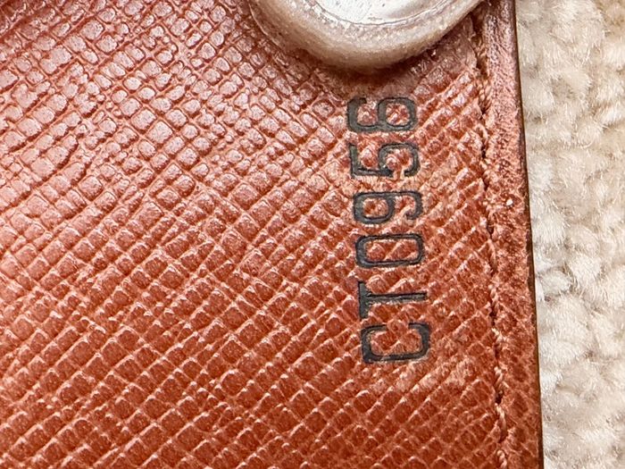 Louis Vuitton Card Holder
