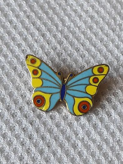 brooch