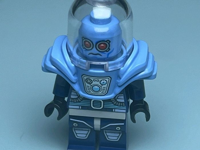 Lego MR FREEZE Minifigure Lego Batman Lego Minifigure
