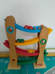 Wooden car ramp toy