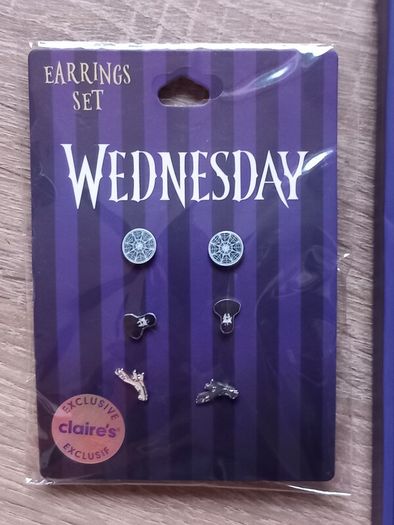 Wednesday earrings set