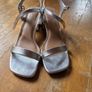 Lady's shoes size 6 Image 2