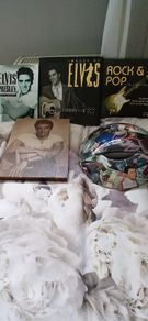 Elvis books