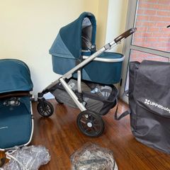 Uppababy Vista V2 Finn colour pram travel system