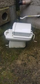 Toilet and cistern