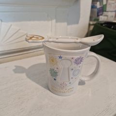 Disney Collectible Hot chocolate and spoon set