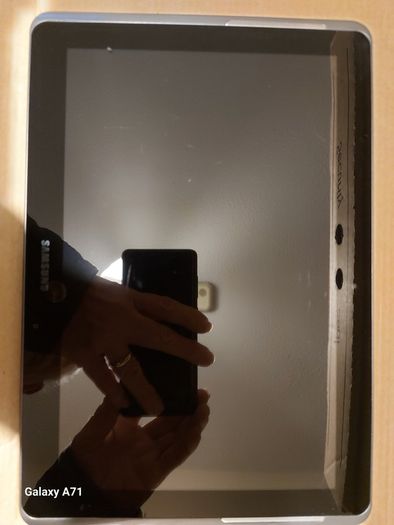 Samsung Galaxy Tab 2, GT-P5113, 16GB, and Preload with nearly 2 dozen childrens movies, in excellent condition