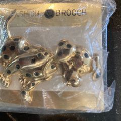 Cute Dalmatian brooch (new, multiple)