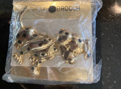 Cute Dalmatian brooch (new, multiple)