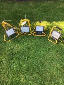 4 110v Stand lights