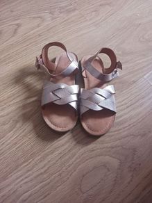 girls sandals