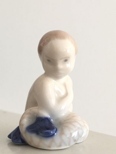 Royal copenhagen figurine