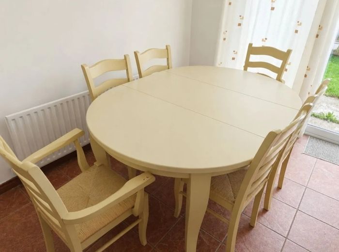 Kitchen Table and Chairs