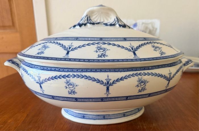 Antique 1901 Mintons Soup/Stew Tureen