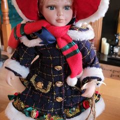 Porcelain doll - Leonardo collection -vintage