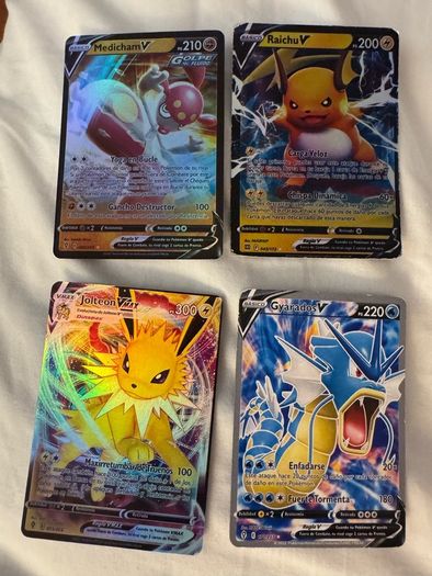 Pokemon Cards Bundle 200 Cards Spanish V, VMAX, GX & Full Art Styles