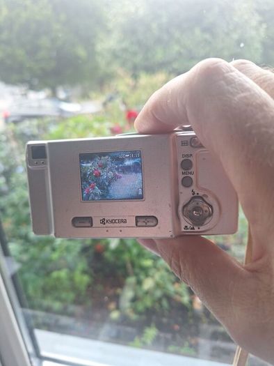 kyocera finecam l3 digital camera with batteries + 2gb card