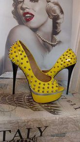 Yellow Kurt Geiger High Heels Size 7