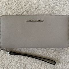 Michael Kors Bag womens wallet