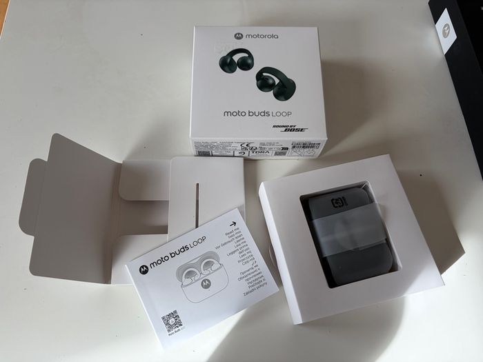Motorola Moto Buds Loop - Bose Sound New