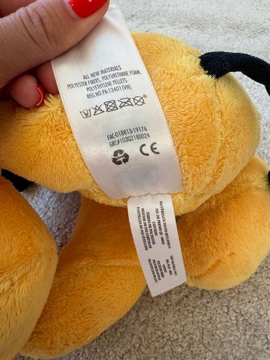 Disney Pluto Plush Doll Stuffed Animal Toy Official Store approx. 45 cm. his neck is too loose Tag is damaged Please see pictures