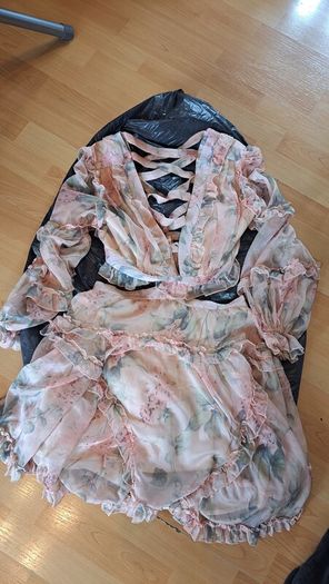 Sarah Jane Dress Size M ( New With Labels)