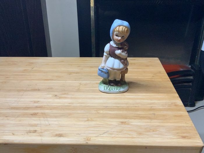 Figurines