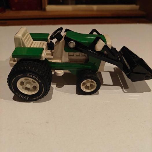 Retro Tonka Pressed Steel Farm Utility Tractor with Front Loader Bucket (1970s)