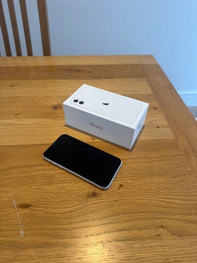 Apple iPhone 11, 64gb, White