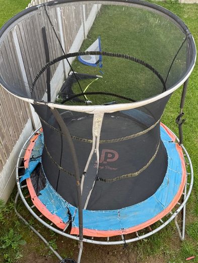 Trampoline- Free / Giveaway
