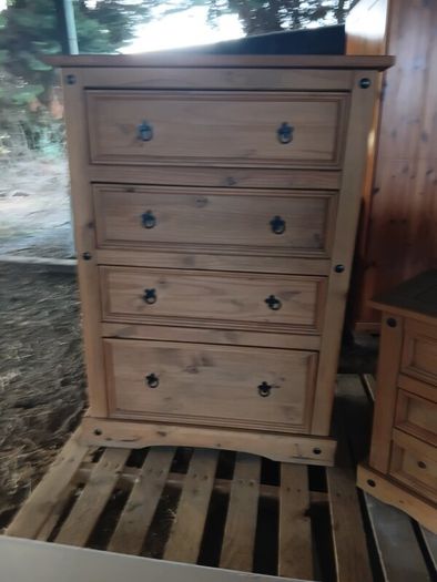 Corona 4 Drawer Chest