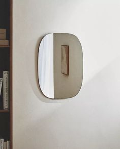Wall Mirror With Round Frame
