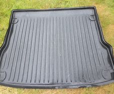 AUDI Q5 Accessories (Roof-rails and mats)