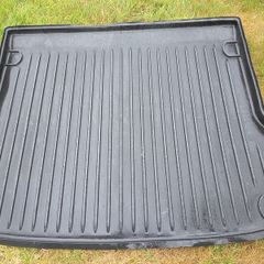 AUDI Q5 Accessories (Roof-rails and mats)