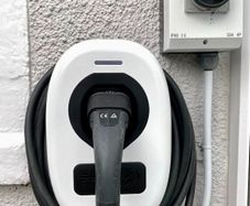 Sync Energie EV charger, tethered