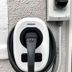 Sync Energie EV charger, tethered