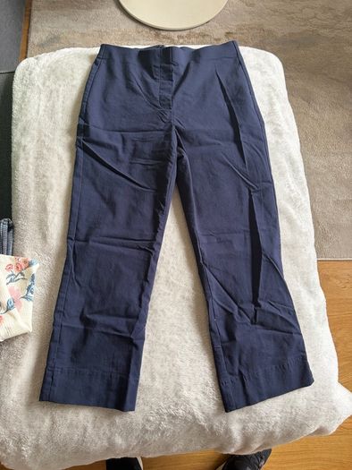 Navy cropped trousers