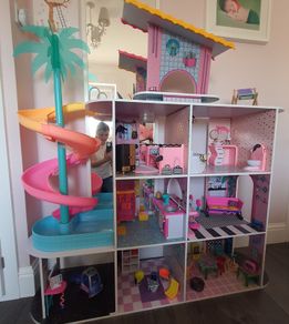 LOL dollhouse