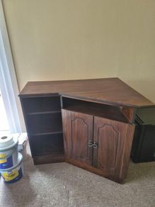 Free Solid wood TV unit