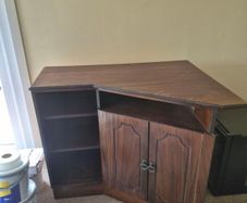 Free Solid wood TV unit