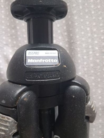 Manfrotto 055pro b tripod.