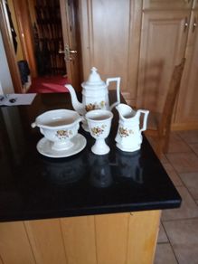 Pottery. Now Reduced To 40.00