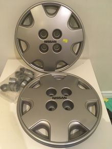 Nissan Anti theft hub caps